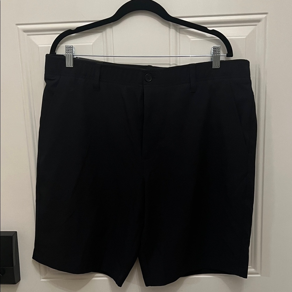 Under Armour Men's Black Drive Golf Shorts